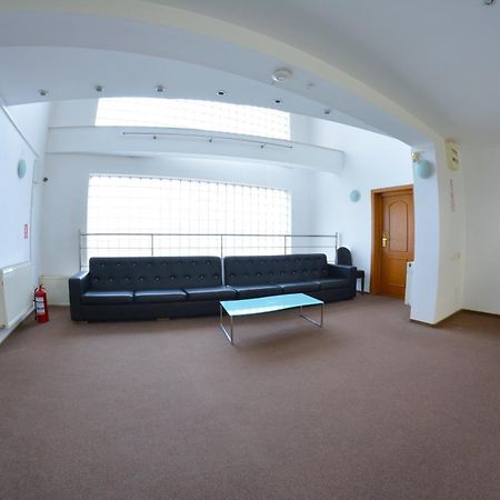 Pensiune Valentina Hotel Ramnicu Valcea Bagian luar foto