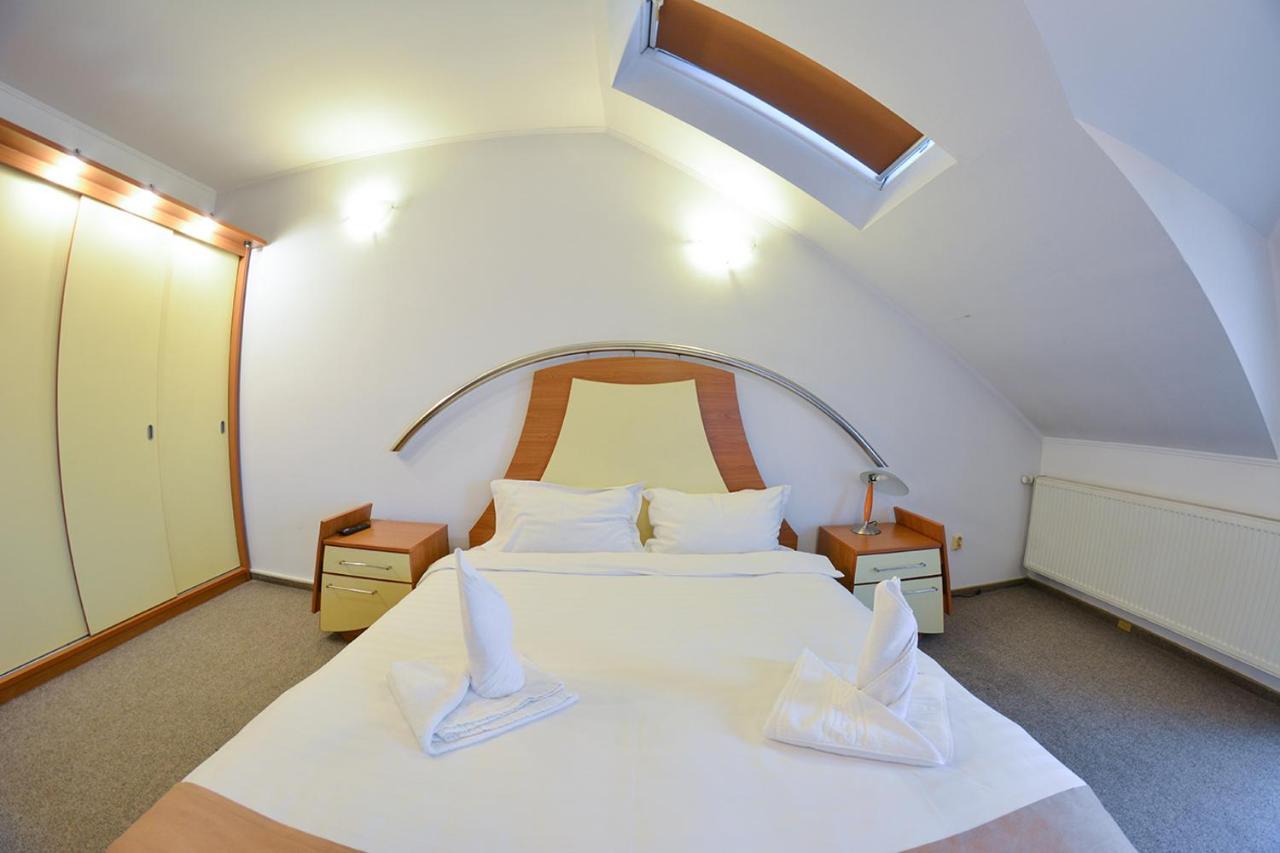 Pensiune Valentina Hotel Ramnicu Valcea Bagian luar foto