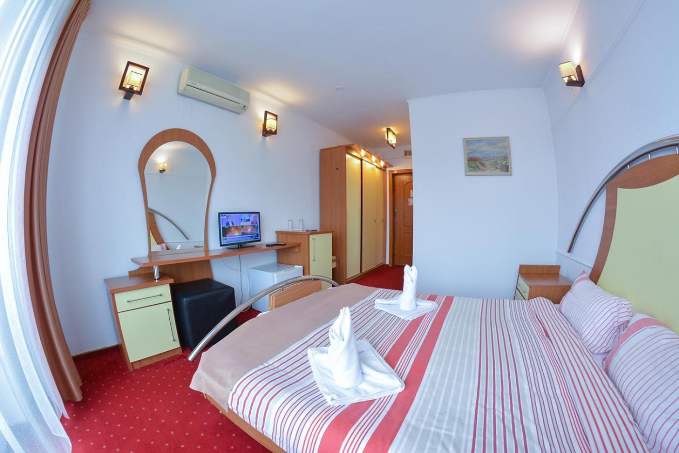 Pensiune Valentina Hotel Ramnicu Valcea Bagian luar foto