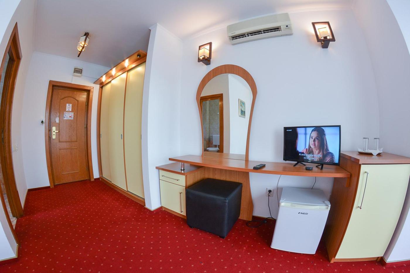 Pensiune Valentina Hotel Ramnicu Valcea Bagian luar foto