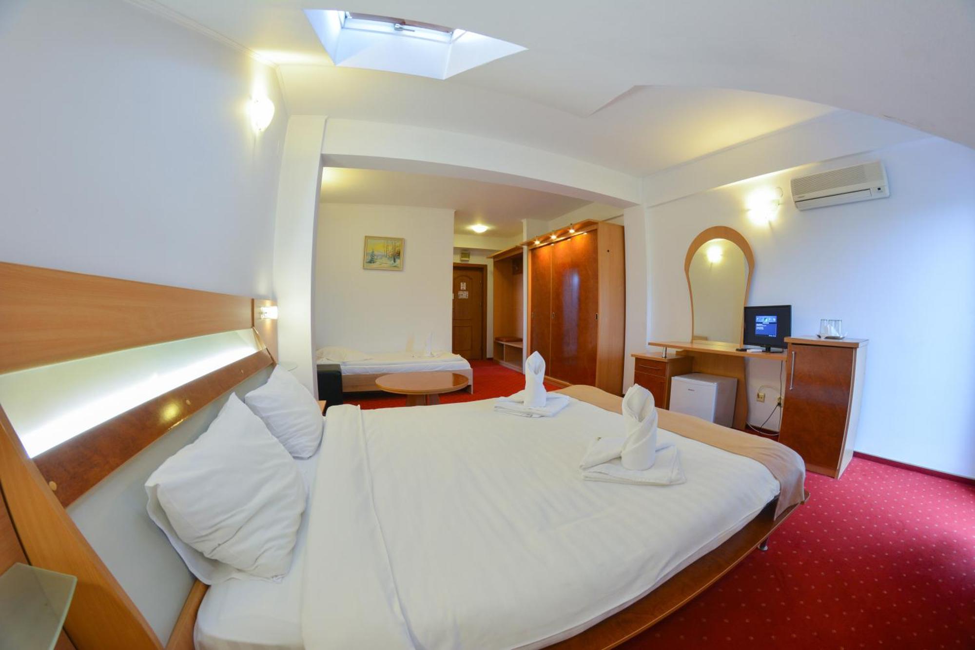 Pensiune Valentina Hotel Ramnicu Valcea Bagian luar foto