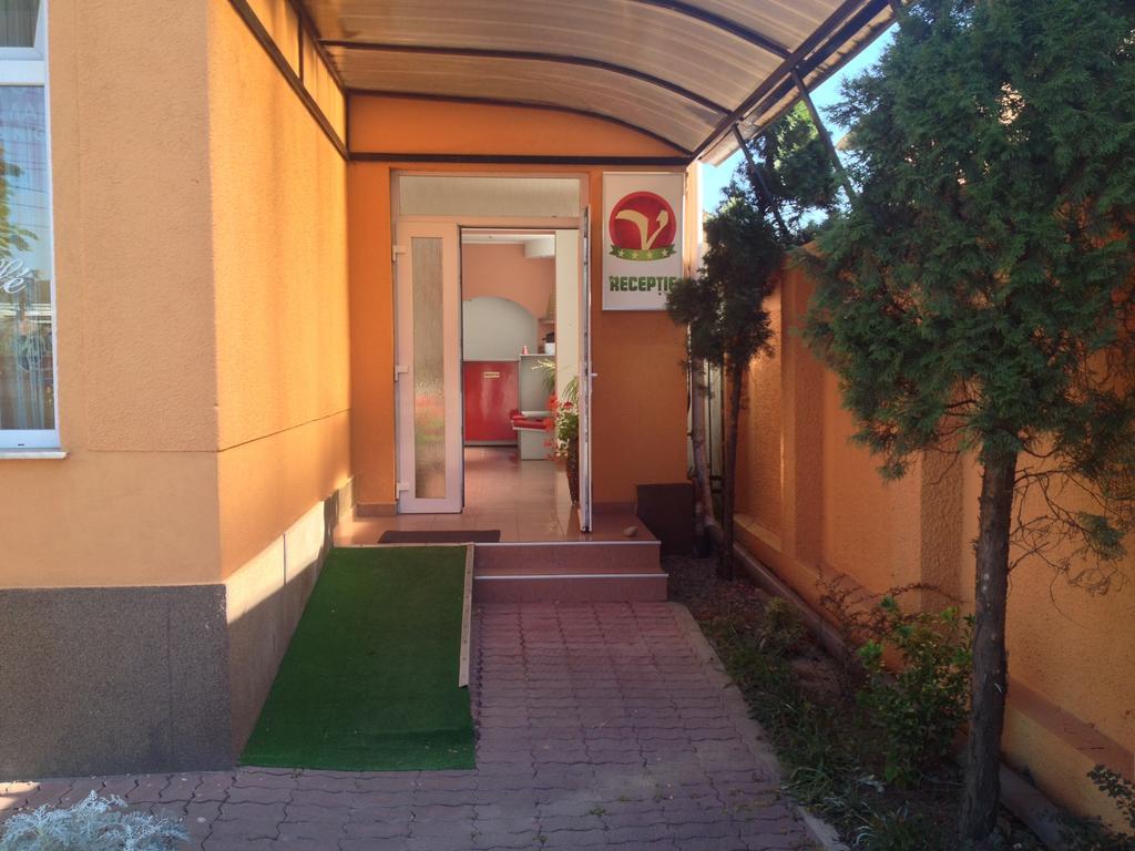 Pensiune Valentina Hotel Ramnicu Valcea Bagian luar foto