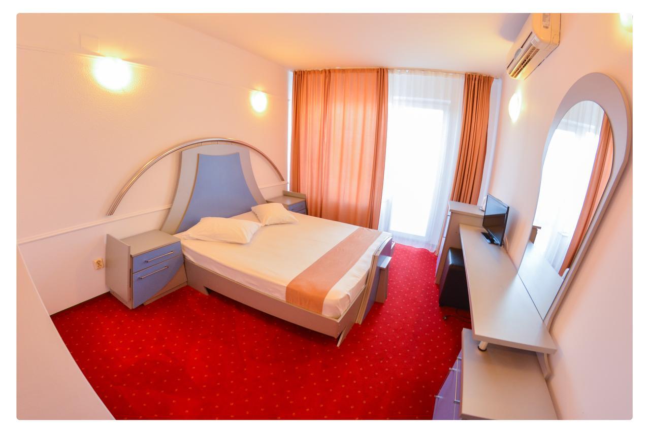 Pensiune Valentina Hotel Ramnicu Valcea Bagian luar foto