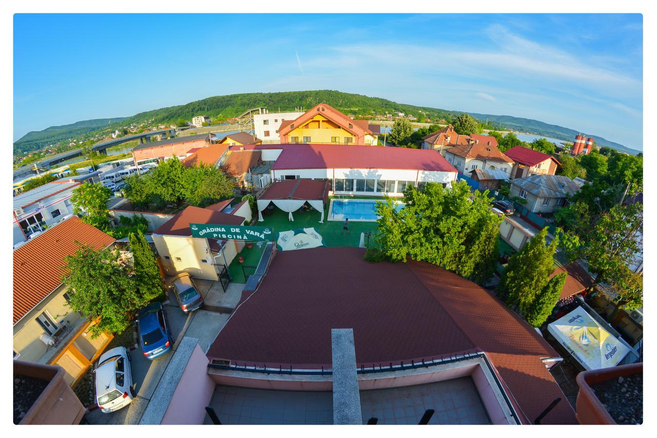 Pensiune Valentina Hotel Ramnicu Valcea Bagian luar foto
